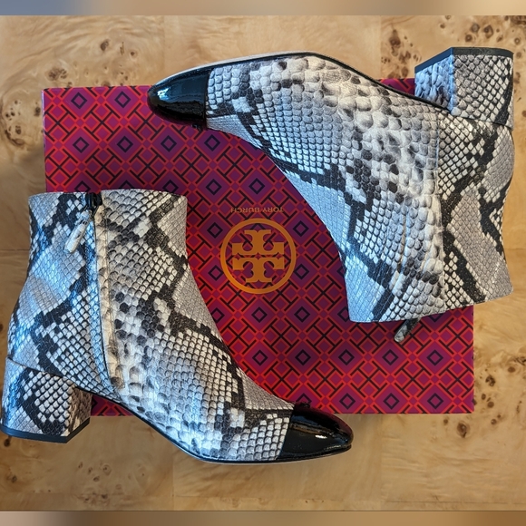 Tory Burch animal print ankle boots - Picture 2 of 14